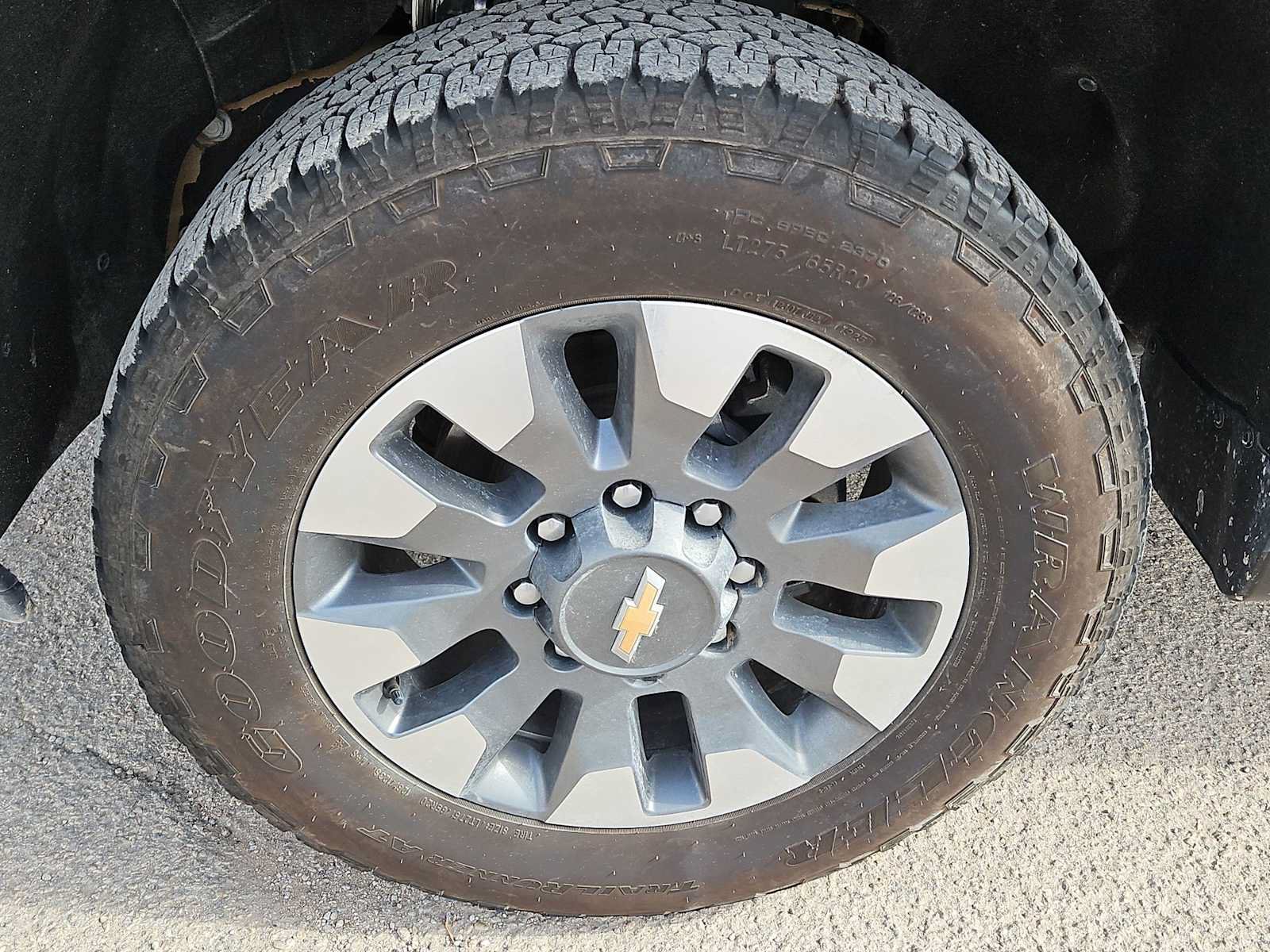 Used 2025 Chevrolet Silverado 2500 Custom w/ Custom Value Package AWD/4WD image 12