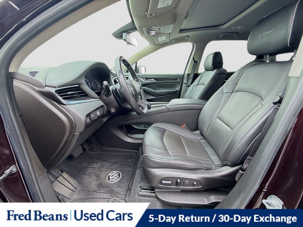 Used 2021 Buick Enclave Avenir w/ Avenir Technology Package AWD/4WD image 17