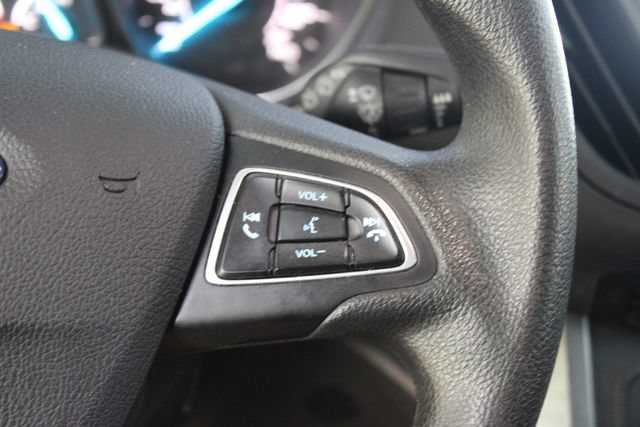 Used 2019 Ford Escape SE w/ Ford Safe & Smart Package AWD/4WD image 18