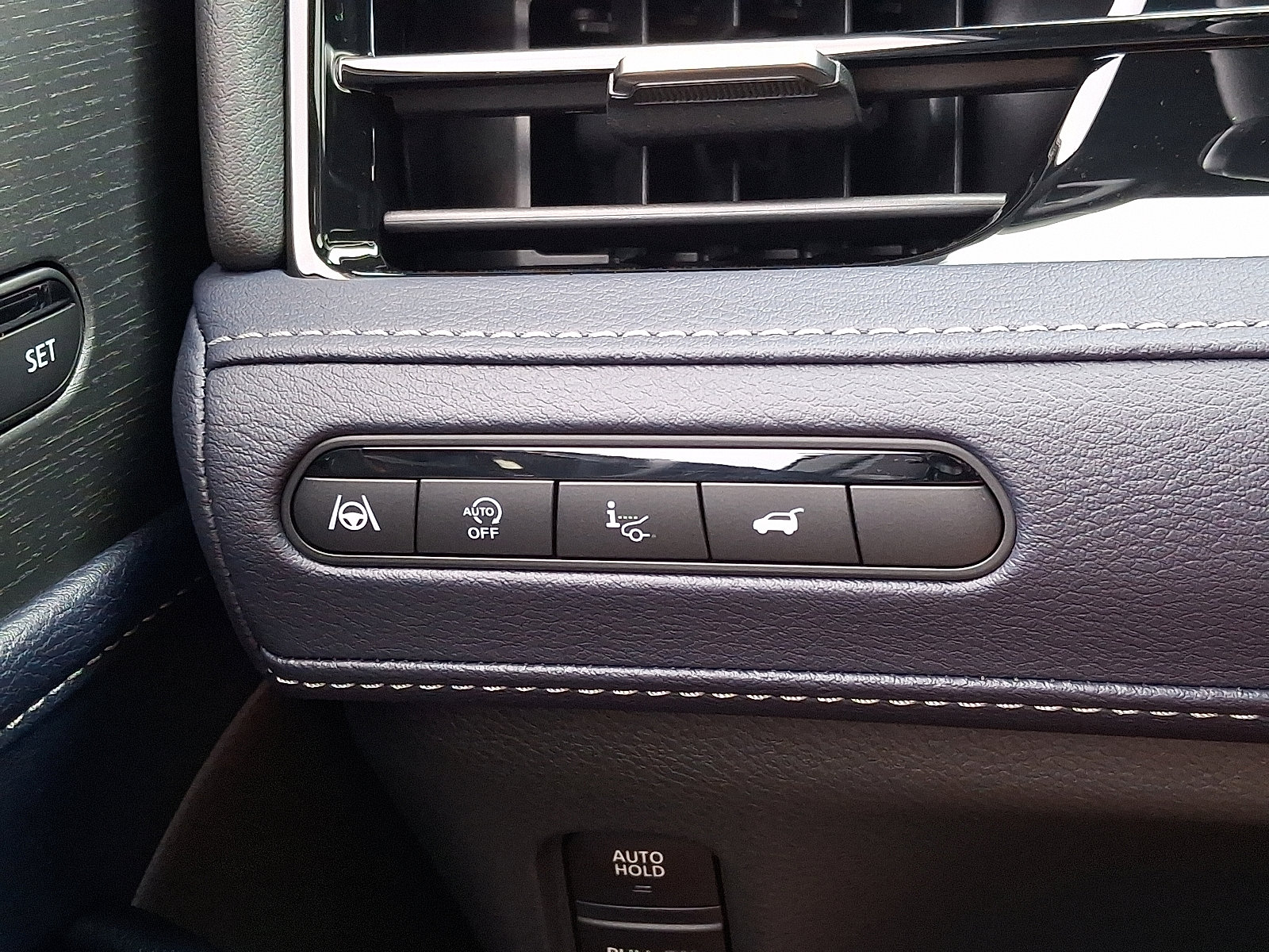 New 2026 INFINITI QX80 SPORT w/ Sport Exterior Package image 18