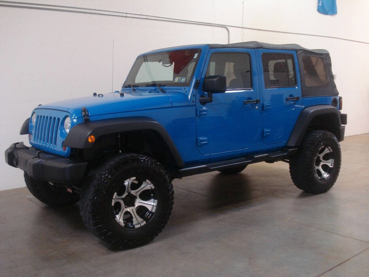 Used 2011 Jeep Wrangler Unlimited Sport image 7