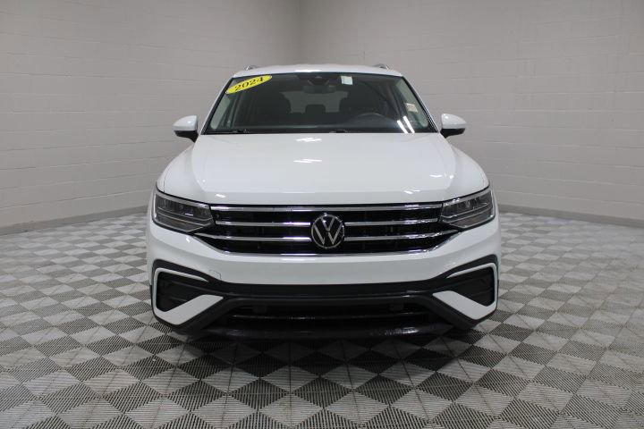 Used 2024 Volkswagen Tiguan Wolfsburg Edition image 5