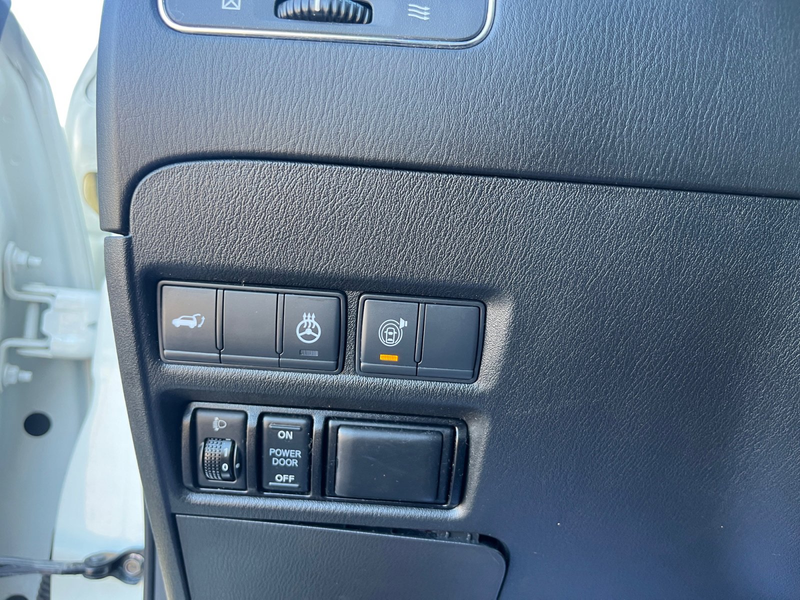 Used 2018 Nissan Armada Platinum w/ Captain Seat Package image 33