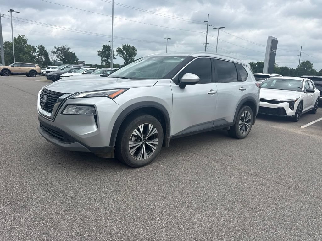Used 2023 Nissan Rogue SV w/ SV Premium B Package FWD image 3