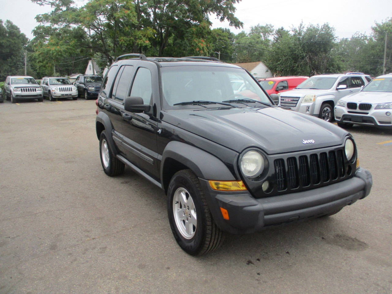 Used 2007 Jeep Liberty Sport image 1