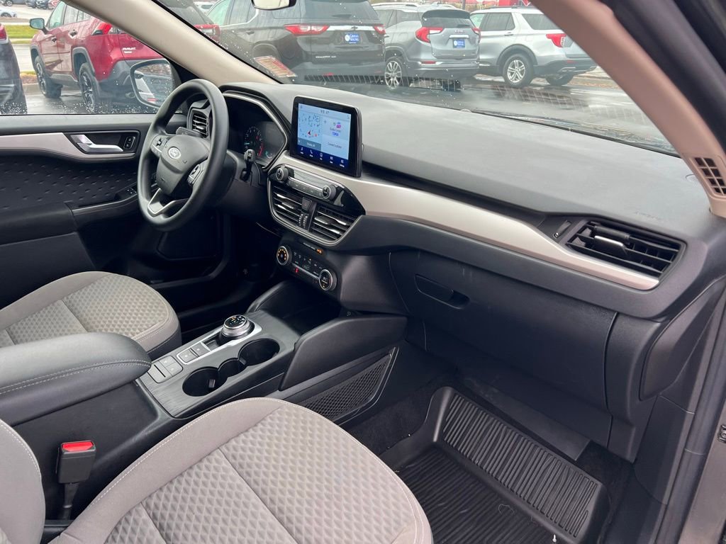 Used 2020 Ford Escape SE image 22