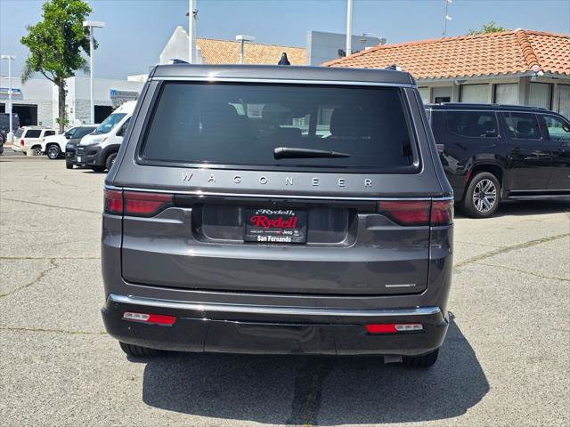 Used 2024 Jeep Wagoneer L Series II w/ Flexible Seating Group AWD/4WD image 6