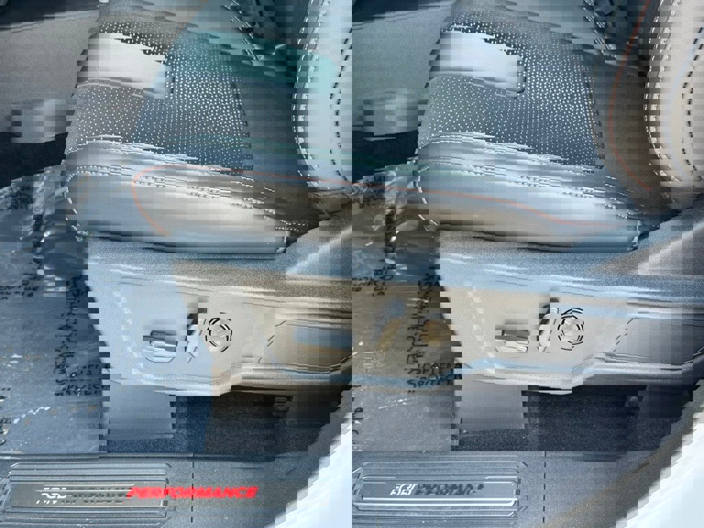 New 2025 Ford Bronco Raptor image 11