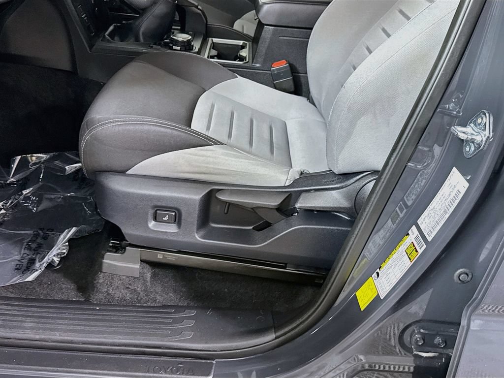 Certified 2025 Toyota Tacoma TRD Off-Road AWD/4WD image 24