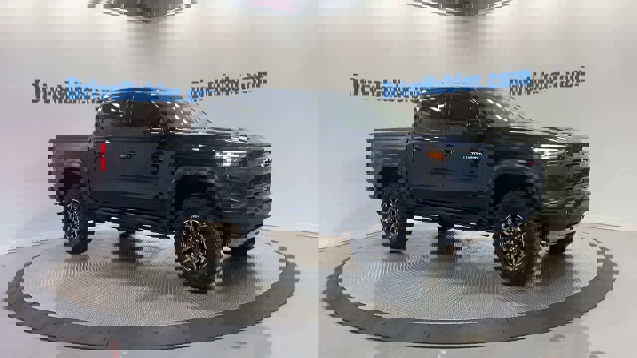 Used 2023 Chevrolet Colorado ZR2 w/ ZR2 Convenience Package III image 5