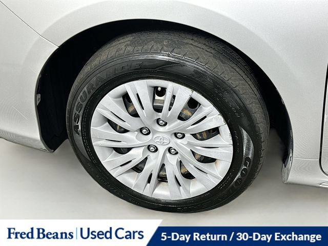 Used 2012 Toyota Camry LE FWD image 20
