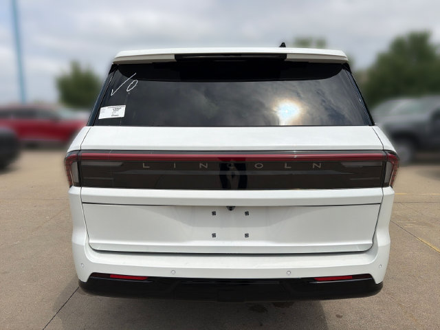 New 2026 Lincoln Navigator L Reserve AWD/4WD image 7