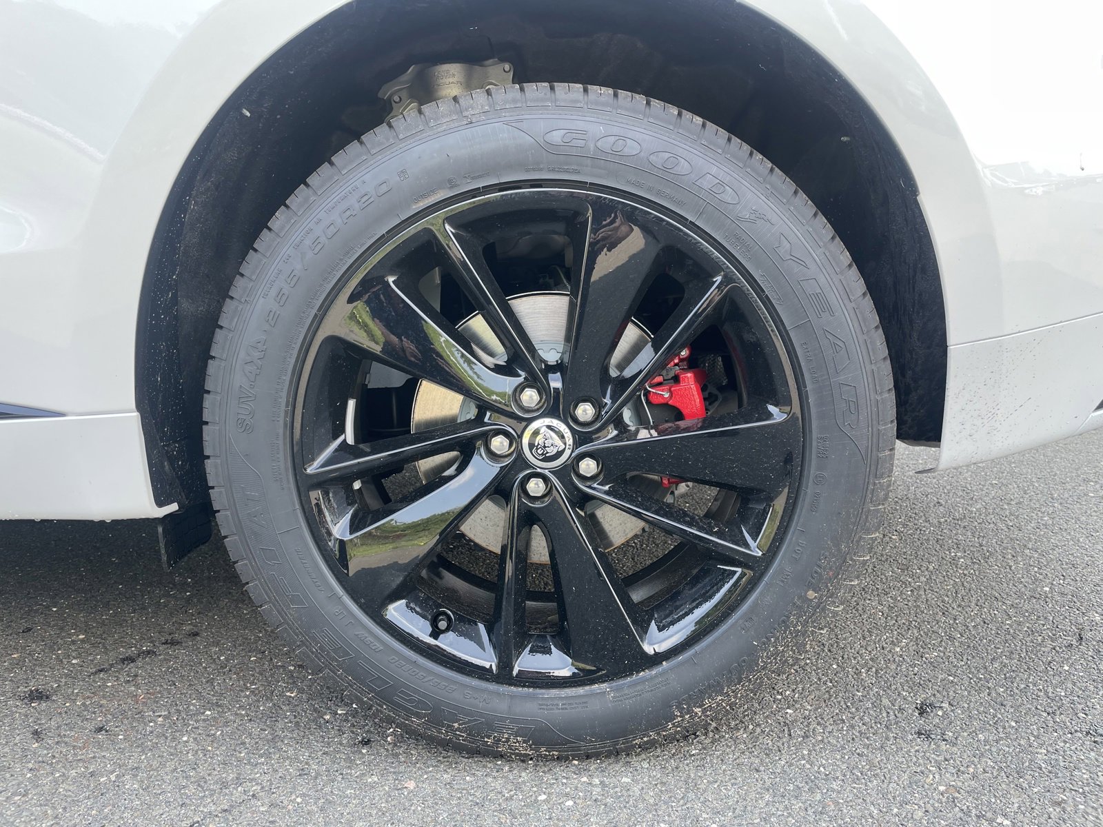 New 2025 Jaguar F-PACE R-Dynamic S image 6