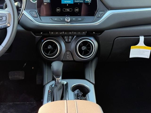 Used 2025 Chevrolet Blazer LT image 15