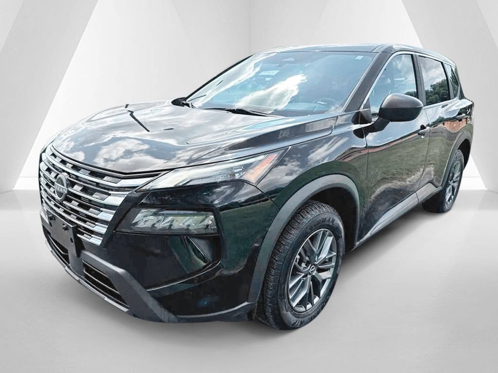 Used 2024 Nissan Rogue S FWD image 3