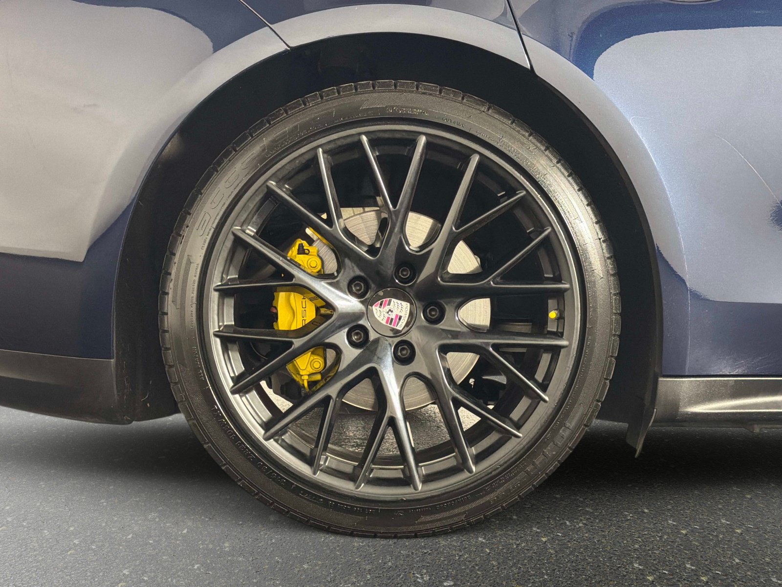 Used 2017 Porsche Panamera 4 AWD/4WD image 17
