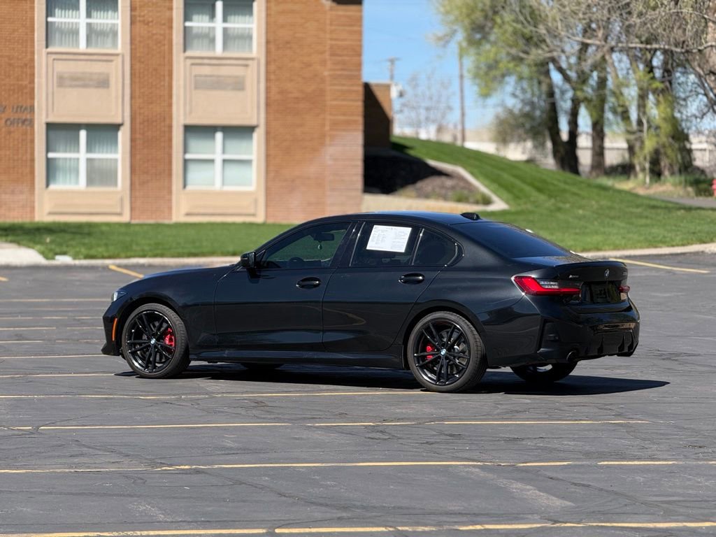 Used 2023 BMW 330i xDrive Sedan w/ M Sport Package image 7
