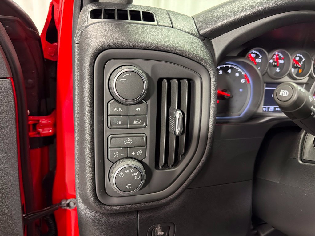 New 2026 Chevrolet Silverado 1500 Custom w/ Rally Edition AWD/4WD image 18
