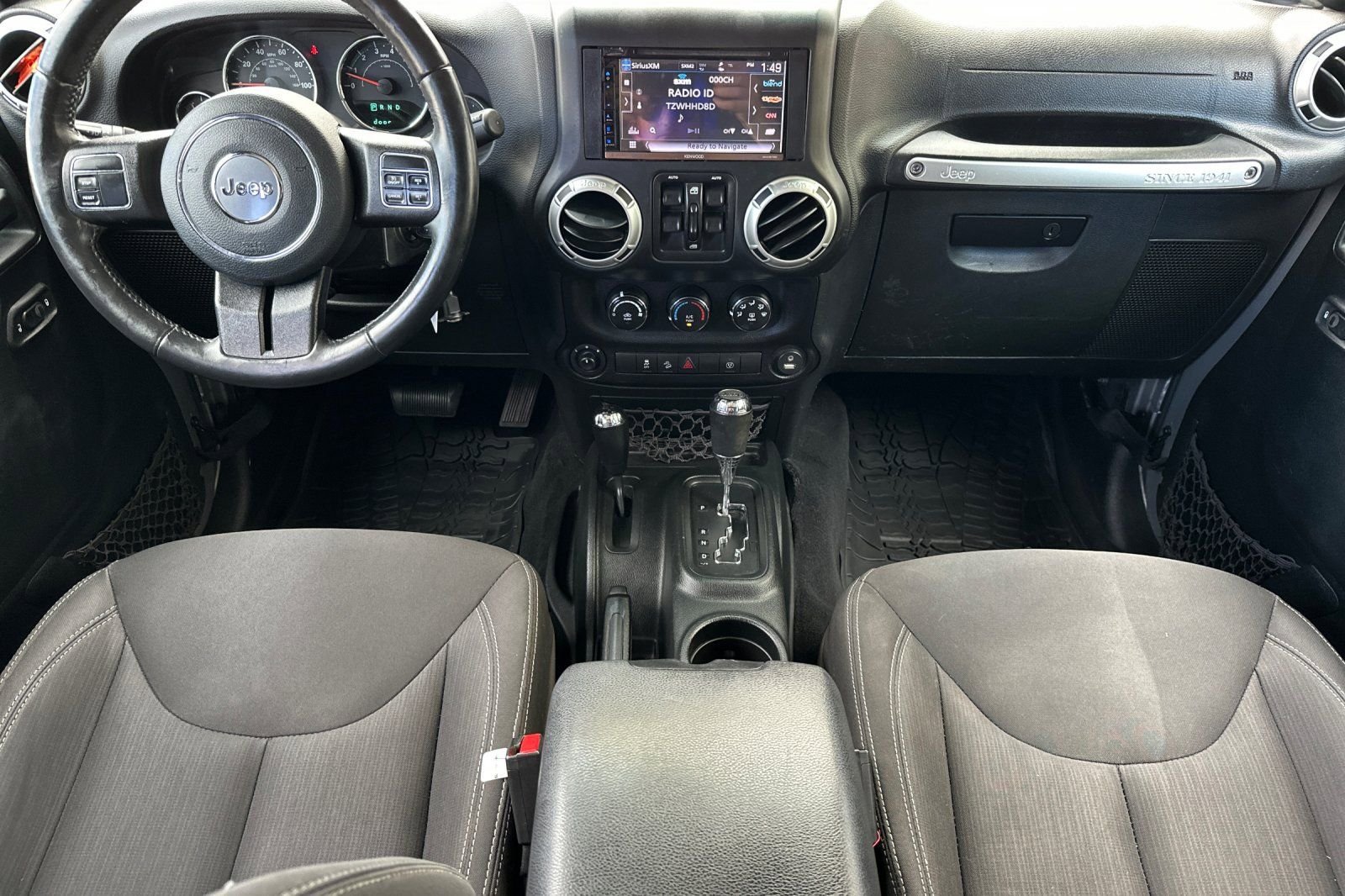 Used 2018 Jeep Wrangler Unlimited Sahara AWD/4WD image 14