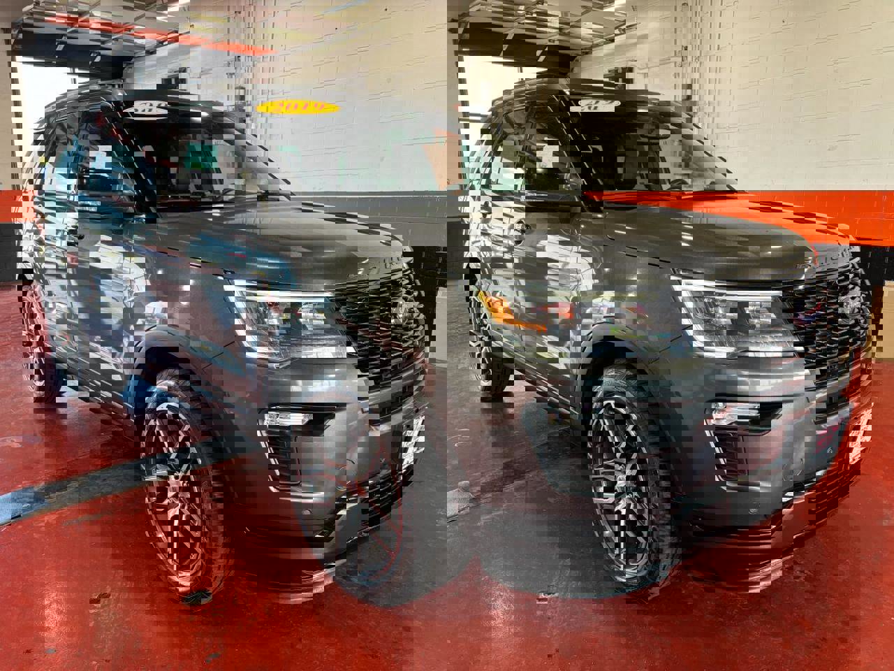 Used 2019 Ford Explorer Sport image 4