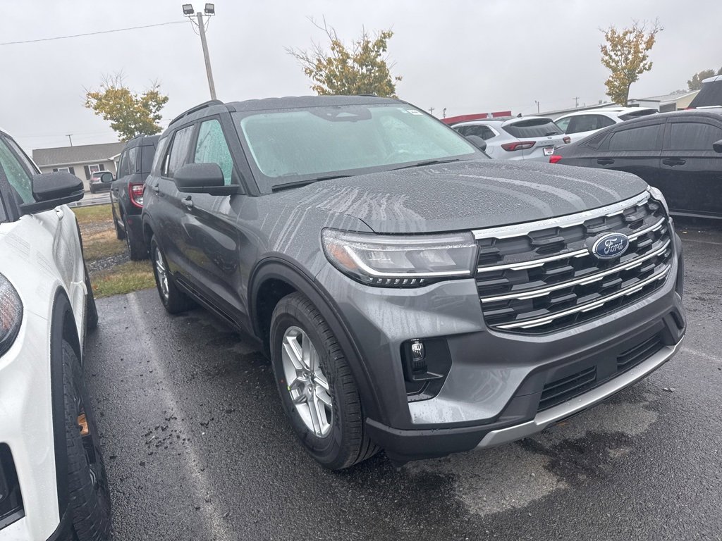 New 2026 Ford Explorer Active w/ Active Comfort Package image 3