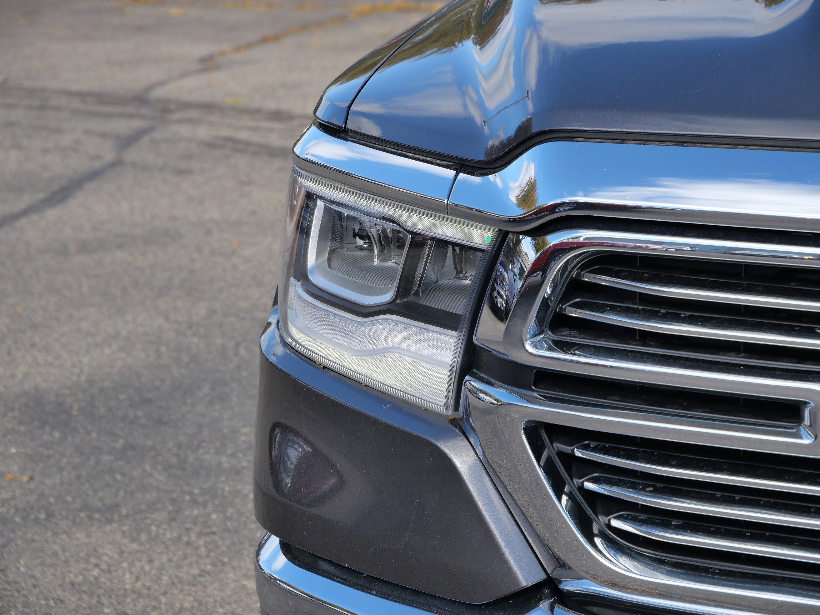 Used 2019 RAM 1500 Laramie image 3