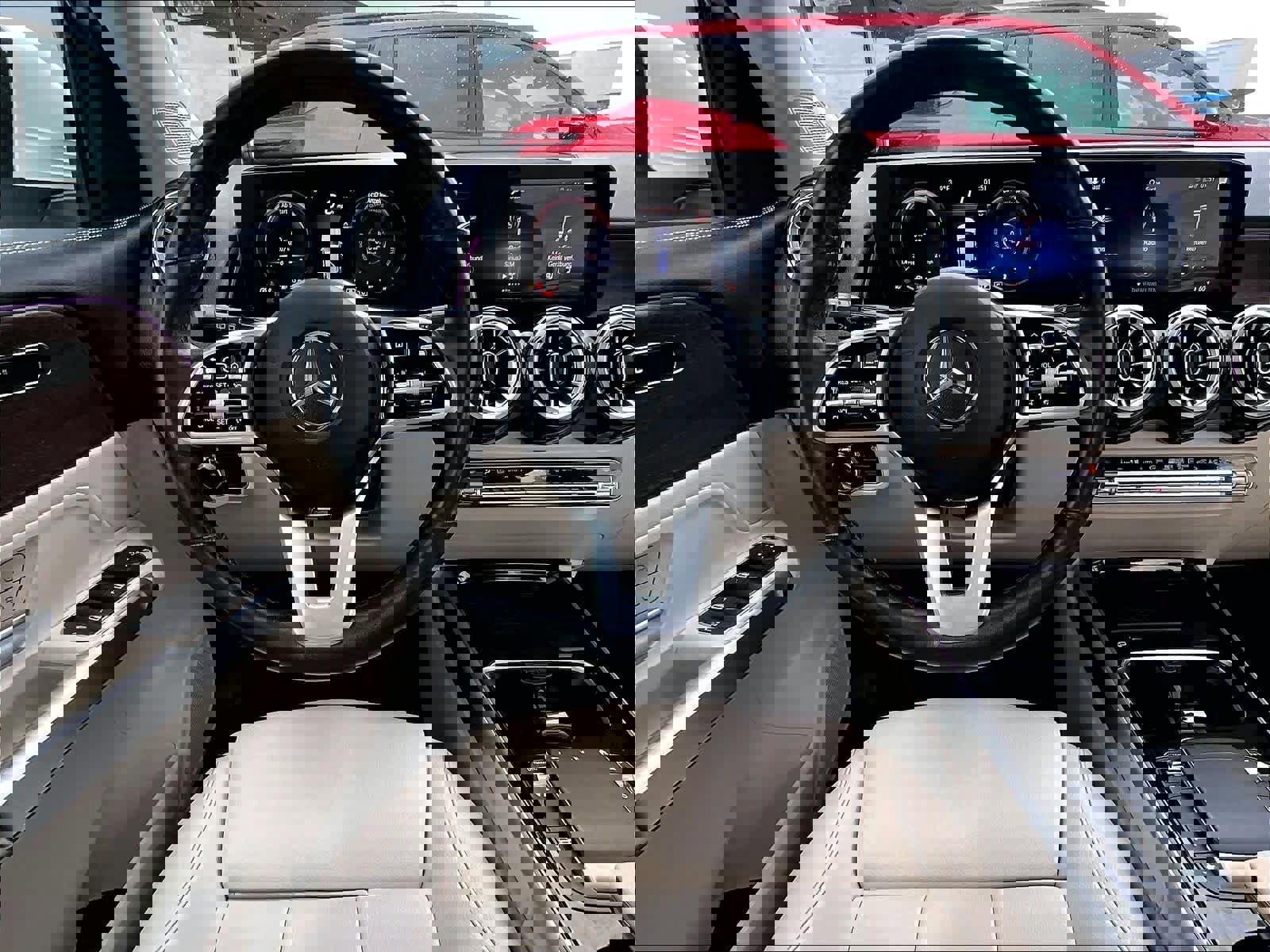 Used 2022 Mercedes-Benz GLB 250 4MATIC image 18