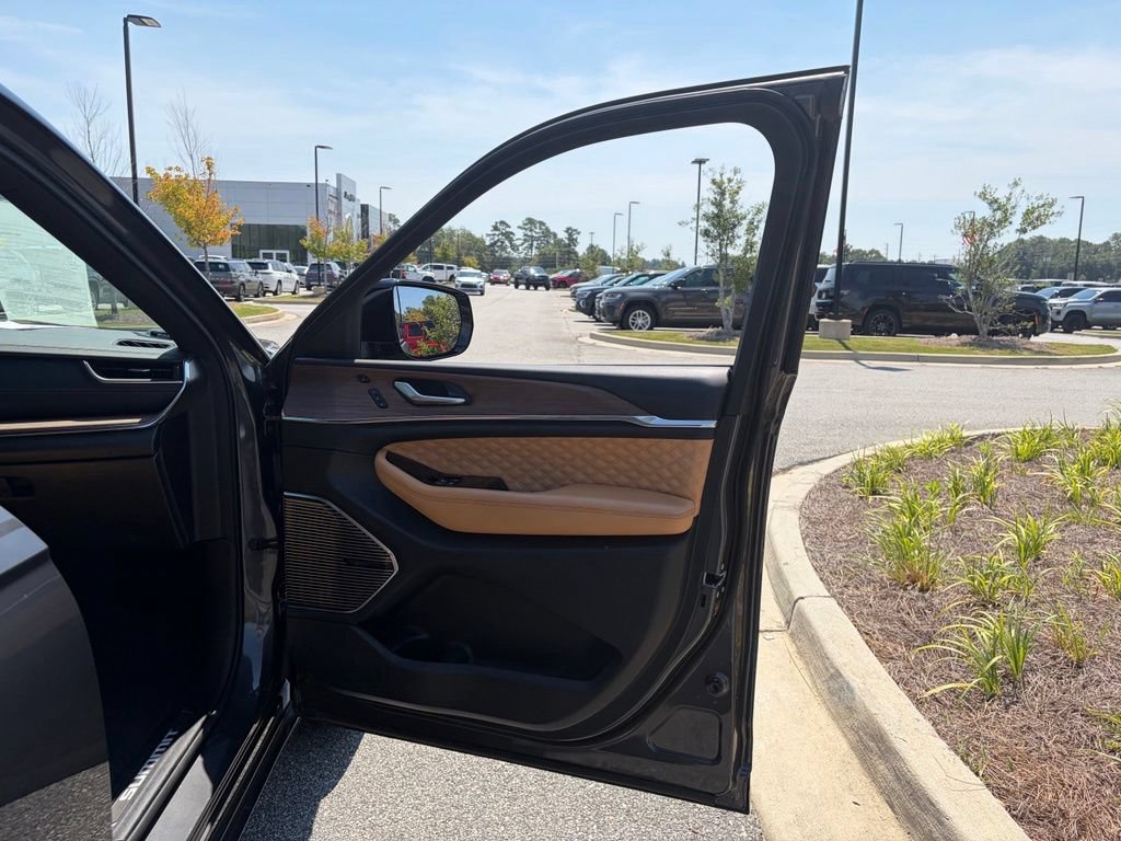 Used 2022 Jeep Grand Cherokee Summit AWD/4WD image 54