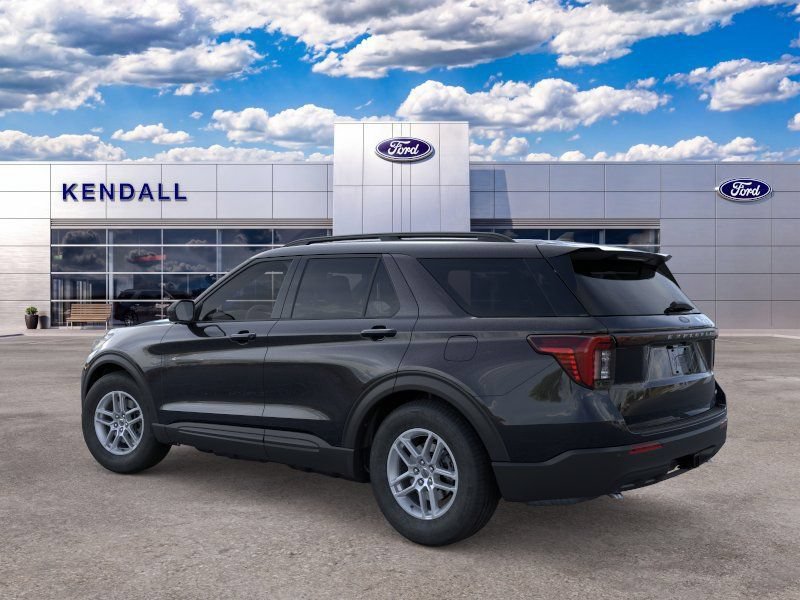 Used 2026 Ford Explorer Active AWD/4WD image 4