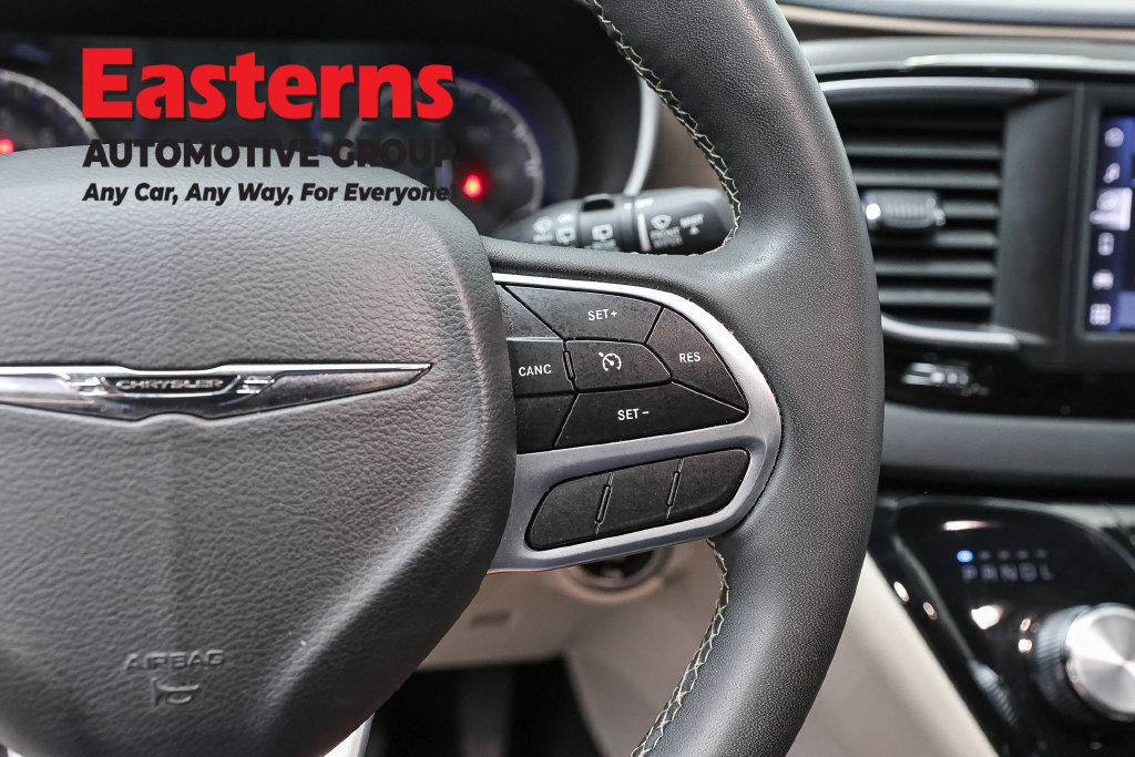 Used 2023 Chrysler Voyager LX FWD image 18