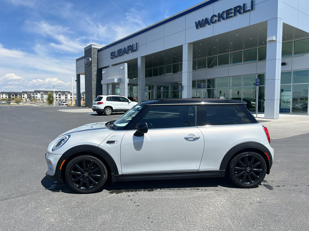 Used 2018 MINI Cooper 2-Door Hardtop FWD image 2