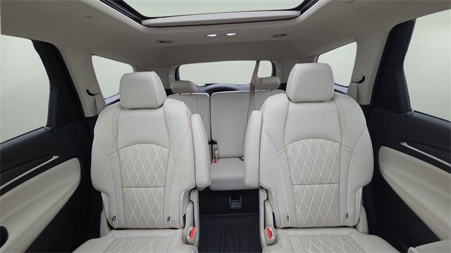 Used 2023 Buick Enclave Avenir w/ Avenir Technology Package image 39