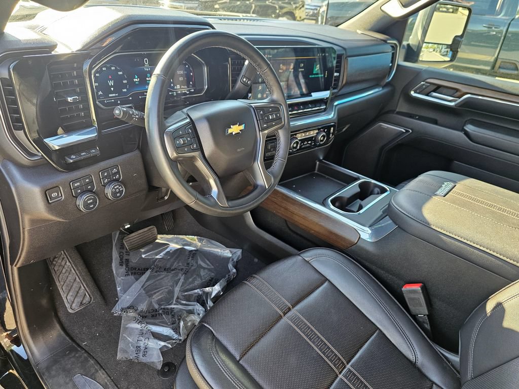 Used 2024 Chevrolet Silverado 2500 High Country w/ High Country Premium Package AWD/4WD image 20