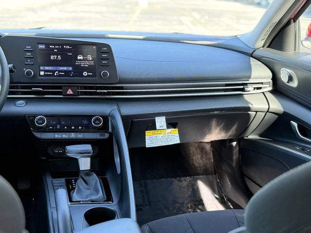 Used 2022 Hyundai Elantra SEL FWD image 39