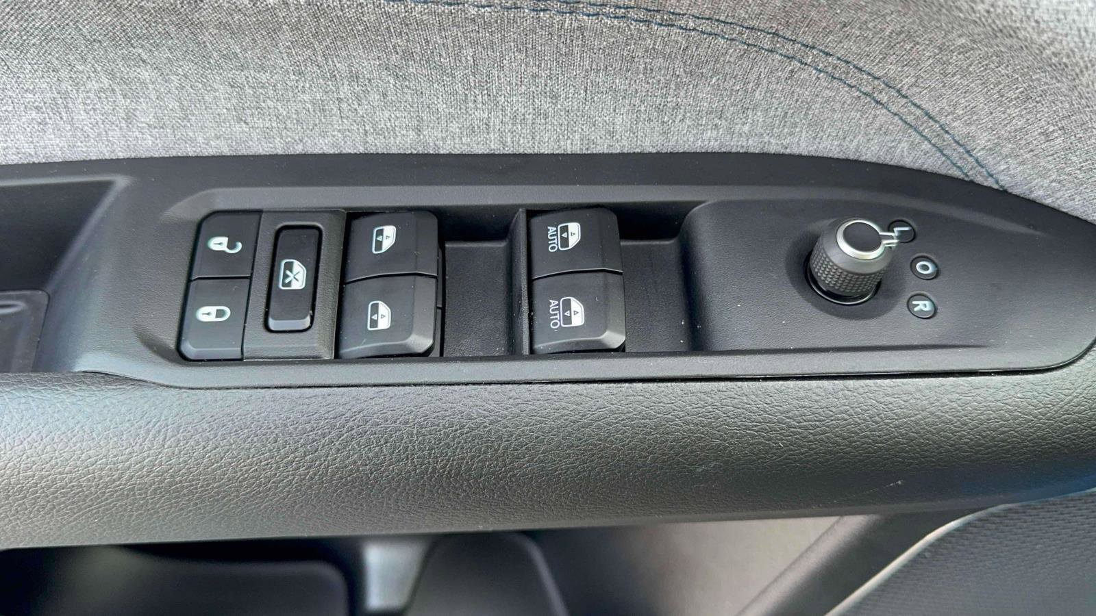 Used 2023 Jeep Compass Latitude w/ Convenience Group image 13