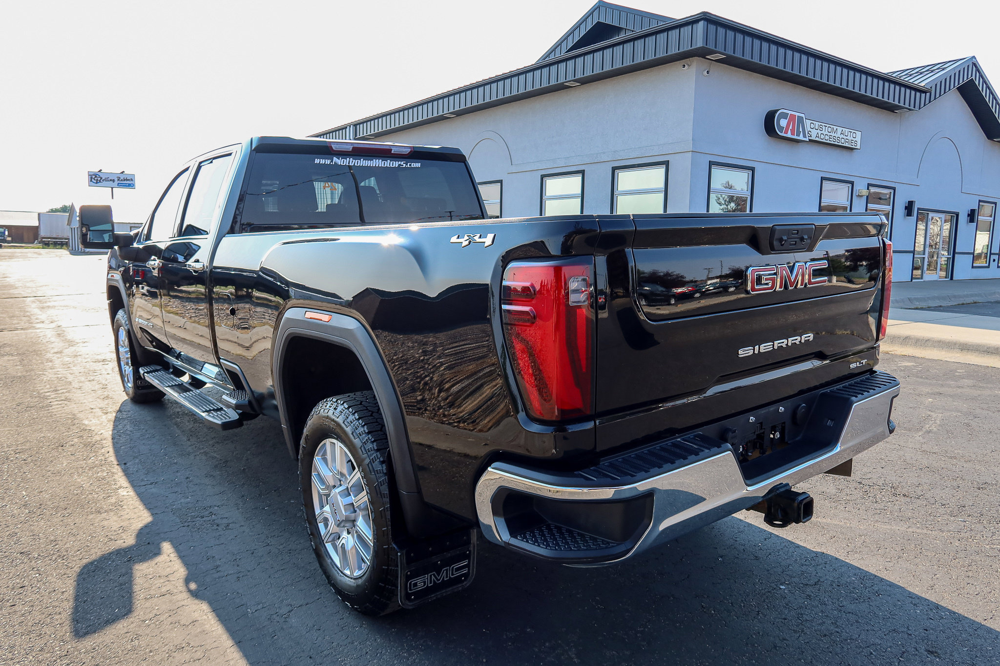 Used 2024 GMC Sierra 3500 SLT AWD/4WD image 11
