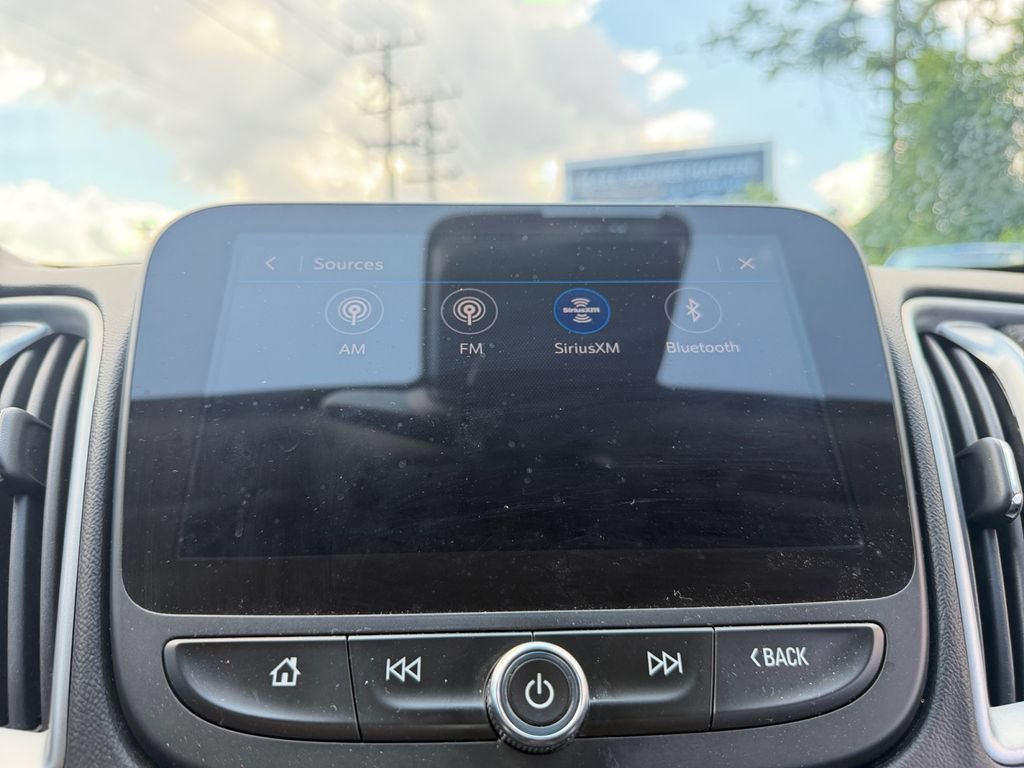 Used 2025 Chevrolet Malibu LT FWD image 19
