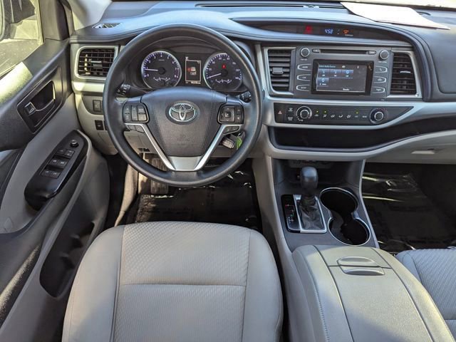 Used 2019 Toyota Highlander LE image 14