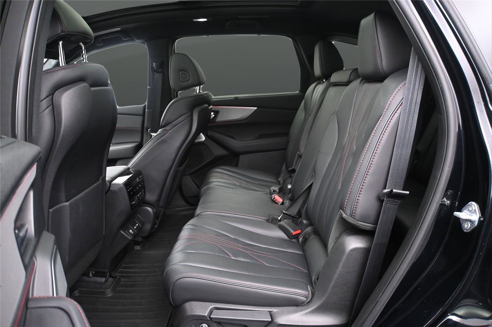 Used 2025 Acura MDX A-Spec AWD/4WD image 12