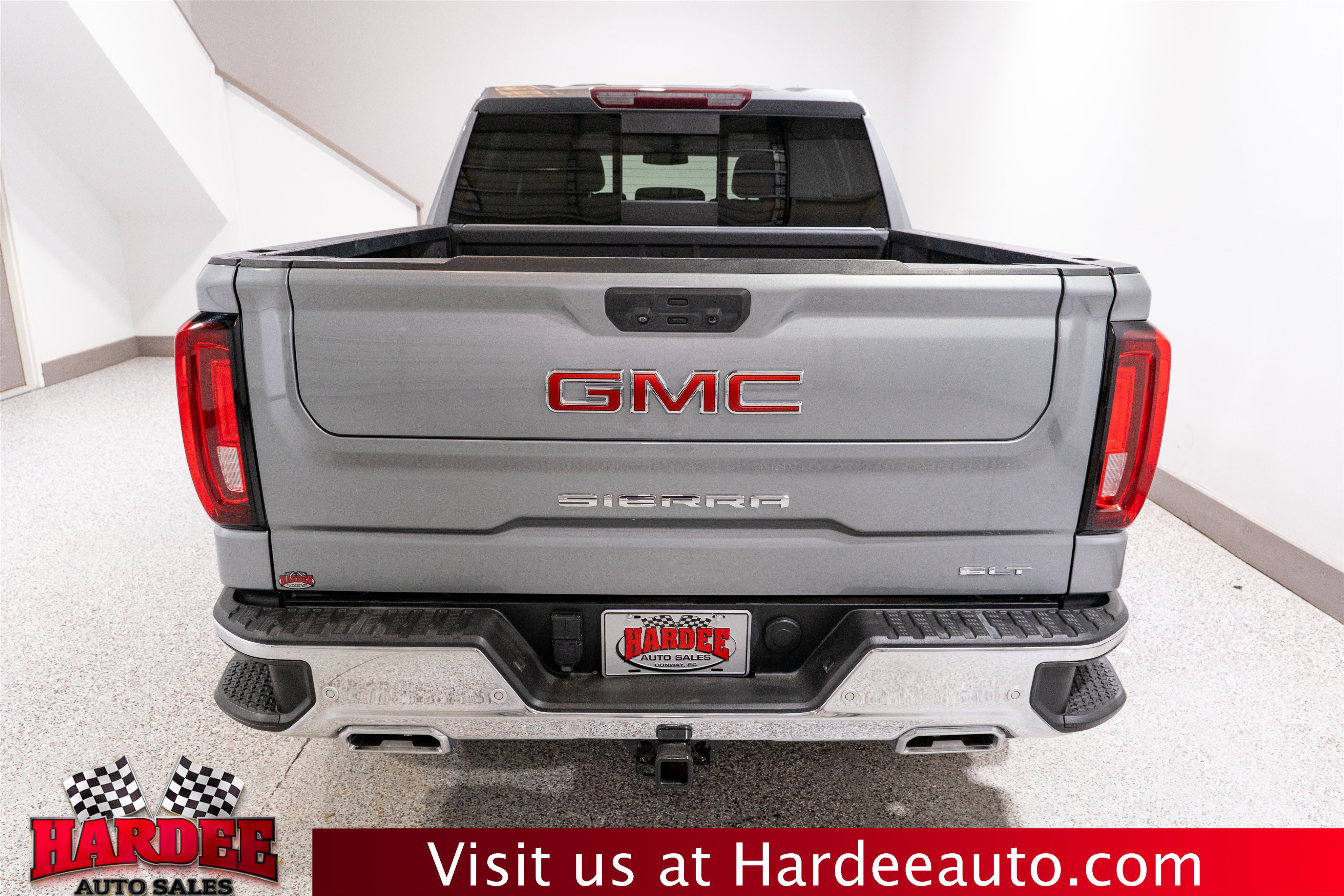 Used 2023 GMC Sierra 1500 SLT w/ SLT Premium Plus Package AWD/4WD image 4