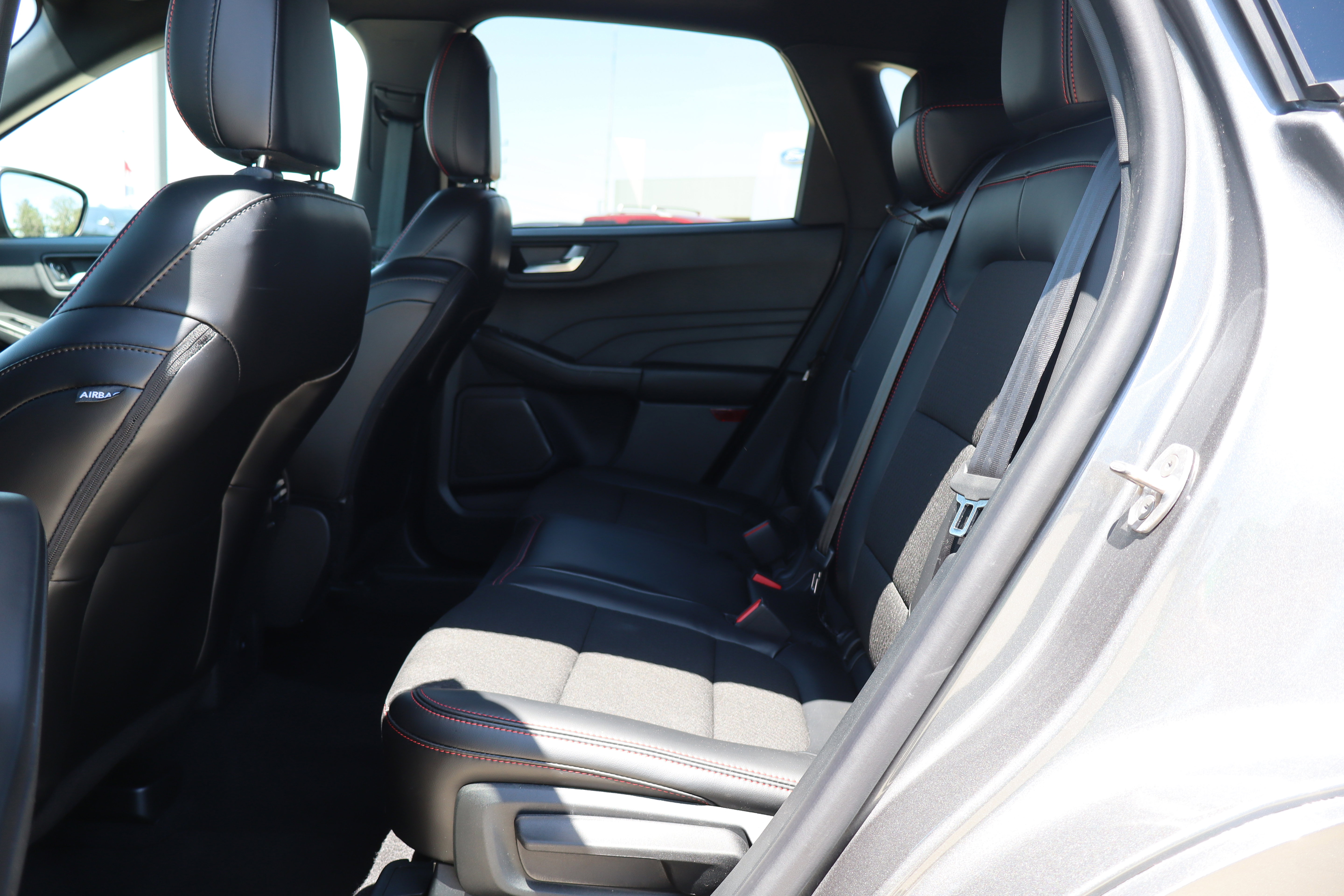 Used 2024 Ford Escape ST-Line w/ Tech Pack #1 AWD/4WD image 11
