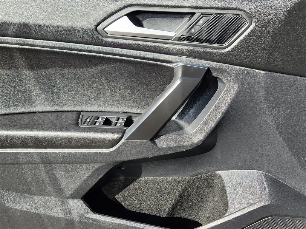 Used 2021 Volkswagen Tiguan image 10
