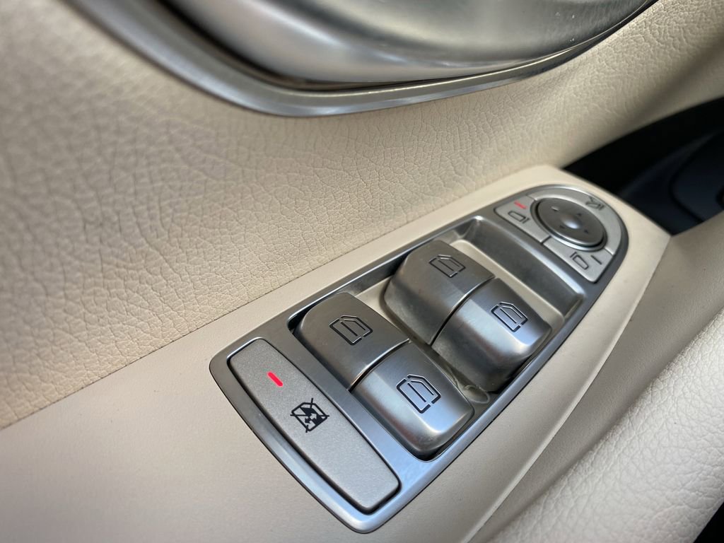 Used 2023 Mercedes-Benz E 450 4MATIC Sedan image 9