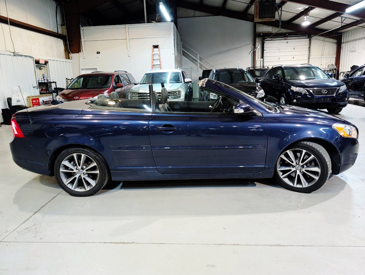 Used 2013 Volvo C70 T5 image 11