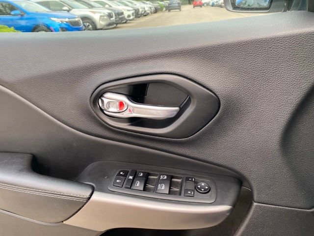 Used 2022 Jeep Cherokee Latitude Lux FWD image 20