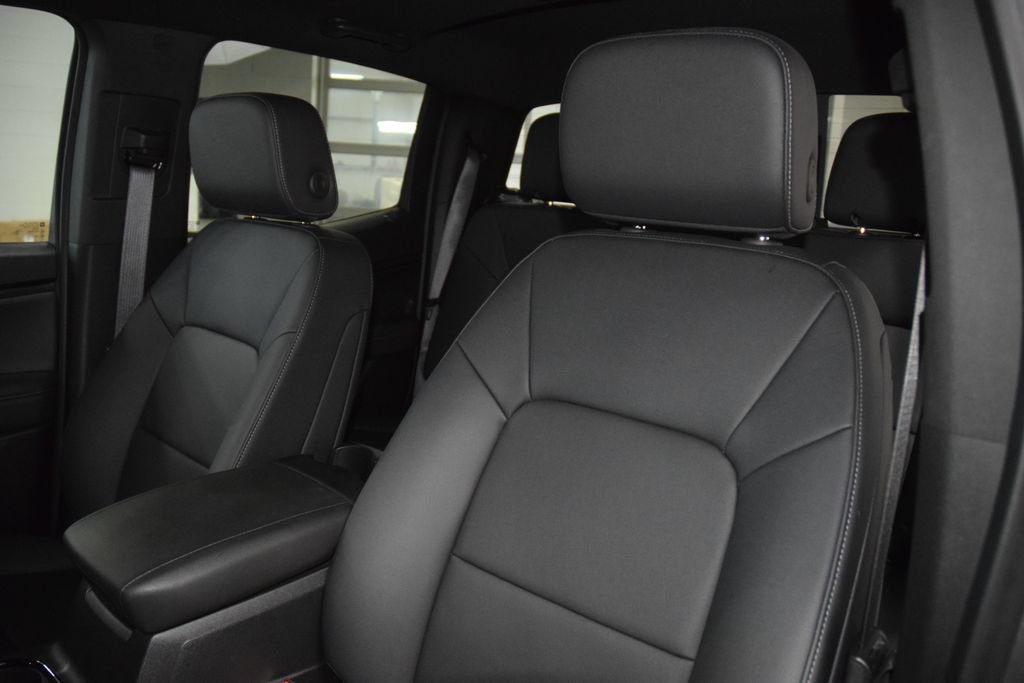 Used 2024 Chevrolet Colorado LT w/ LT Convenience Package III AWD/4WD image 44