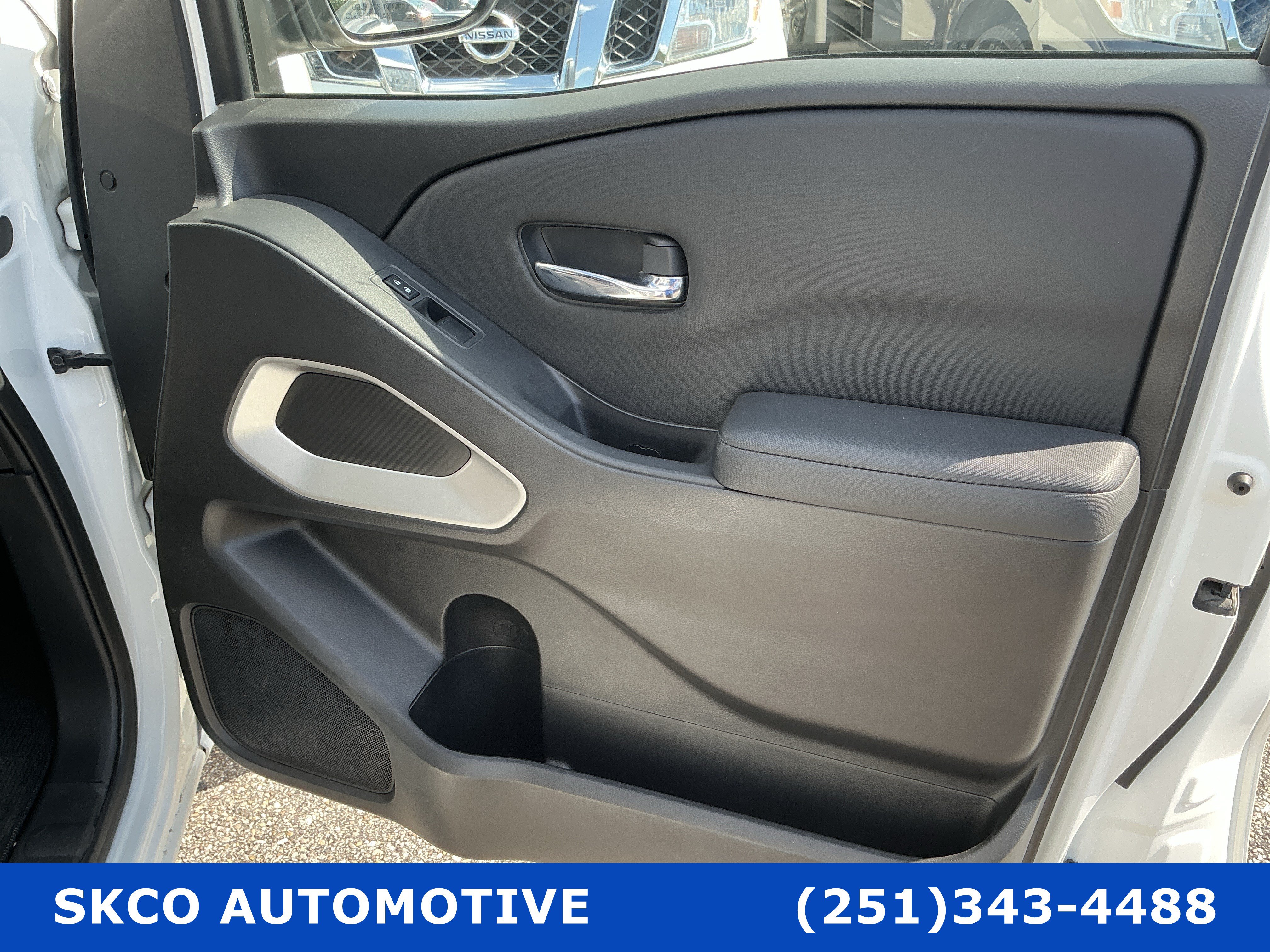 Used 2022 Nissan Frontier SV AWD/4WD image 12