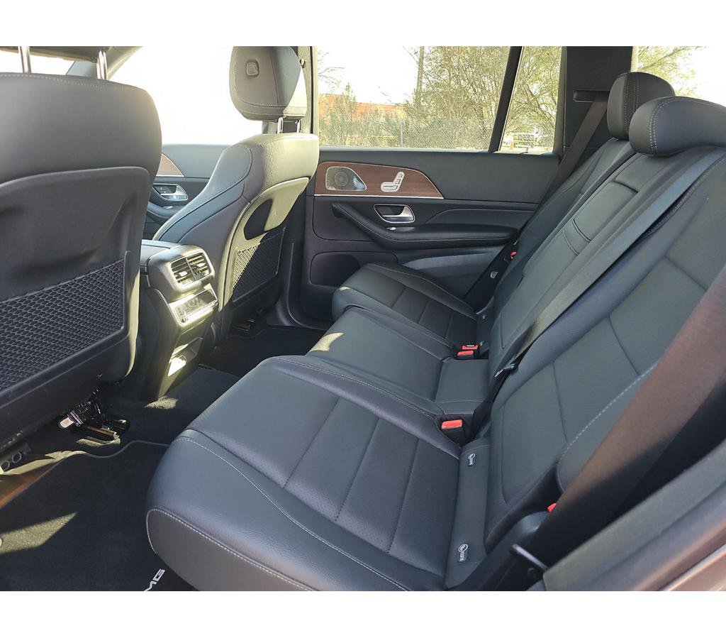 Used 2025 Mercedes-Benz GLS 450 4MATIC image 5