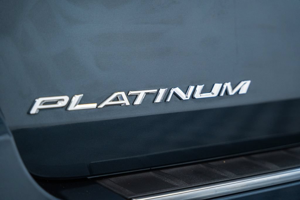 Certified 2024 Ford Explorer Platinum w/ Technology Package AWD/4WD image 10