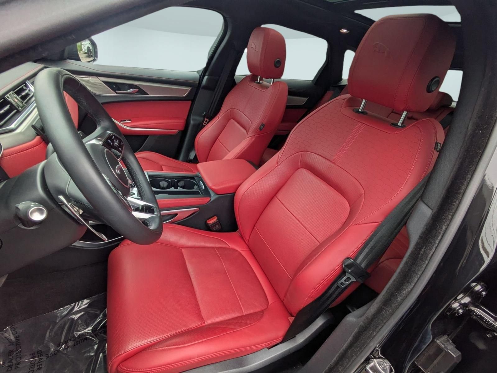 Used 2026 Jaguar F-PACE R-Dynamic S AWD/4WD image 15